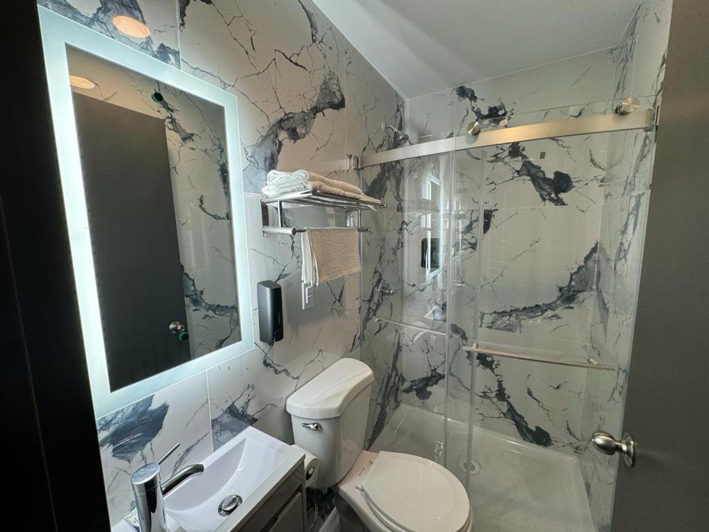 Moon Hotel Brooklyn Нью-Йорк Экстерьер фото